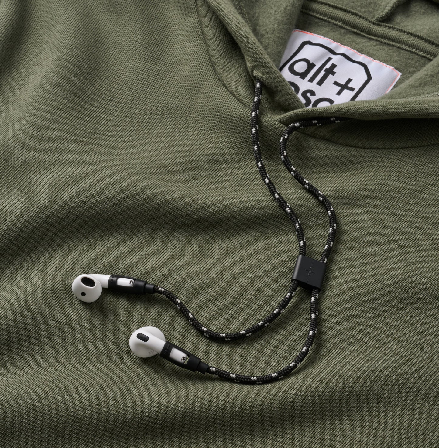 [wear] AirPods® hoodie - olive