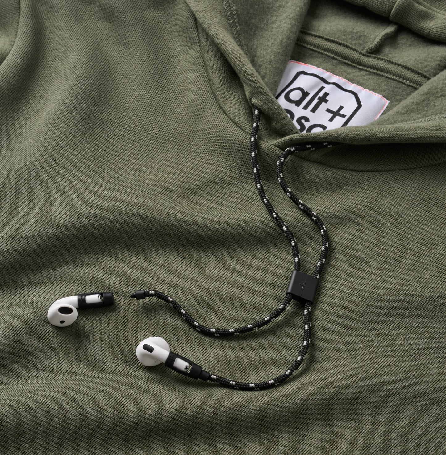 [wear] AirPods® hoodie - olive